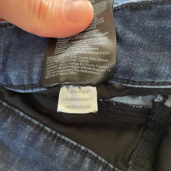 NYDJ Curve Shaper Marilyn Straight Jeans in Underground Wash, Size 8 - Picture 10 of 14